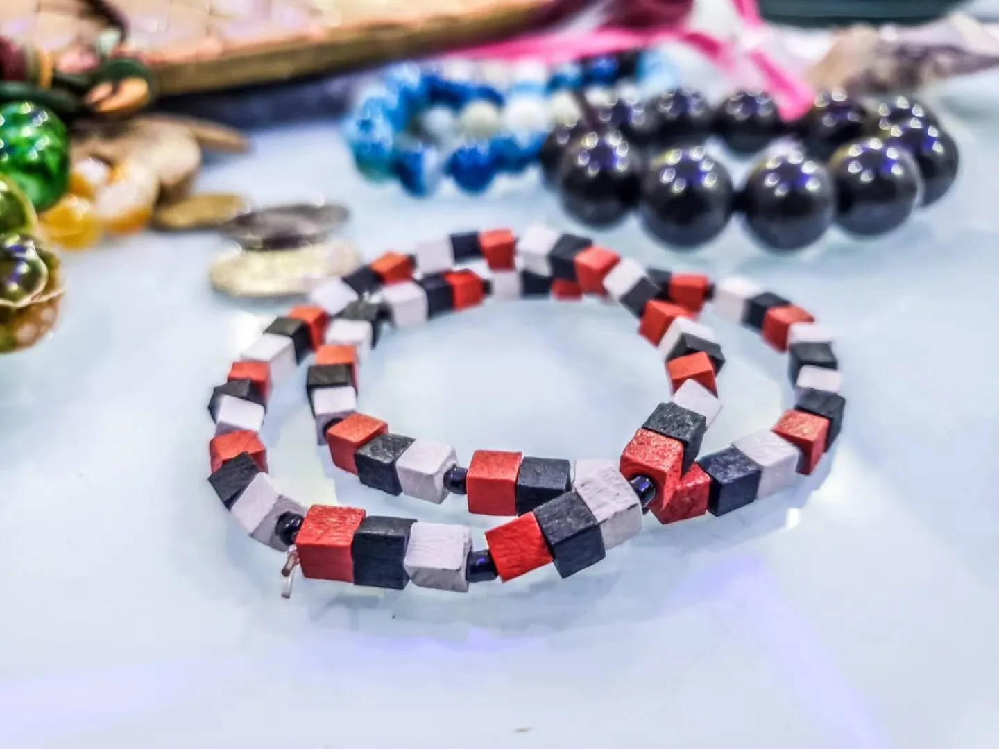 Accessory materials and detail